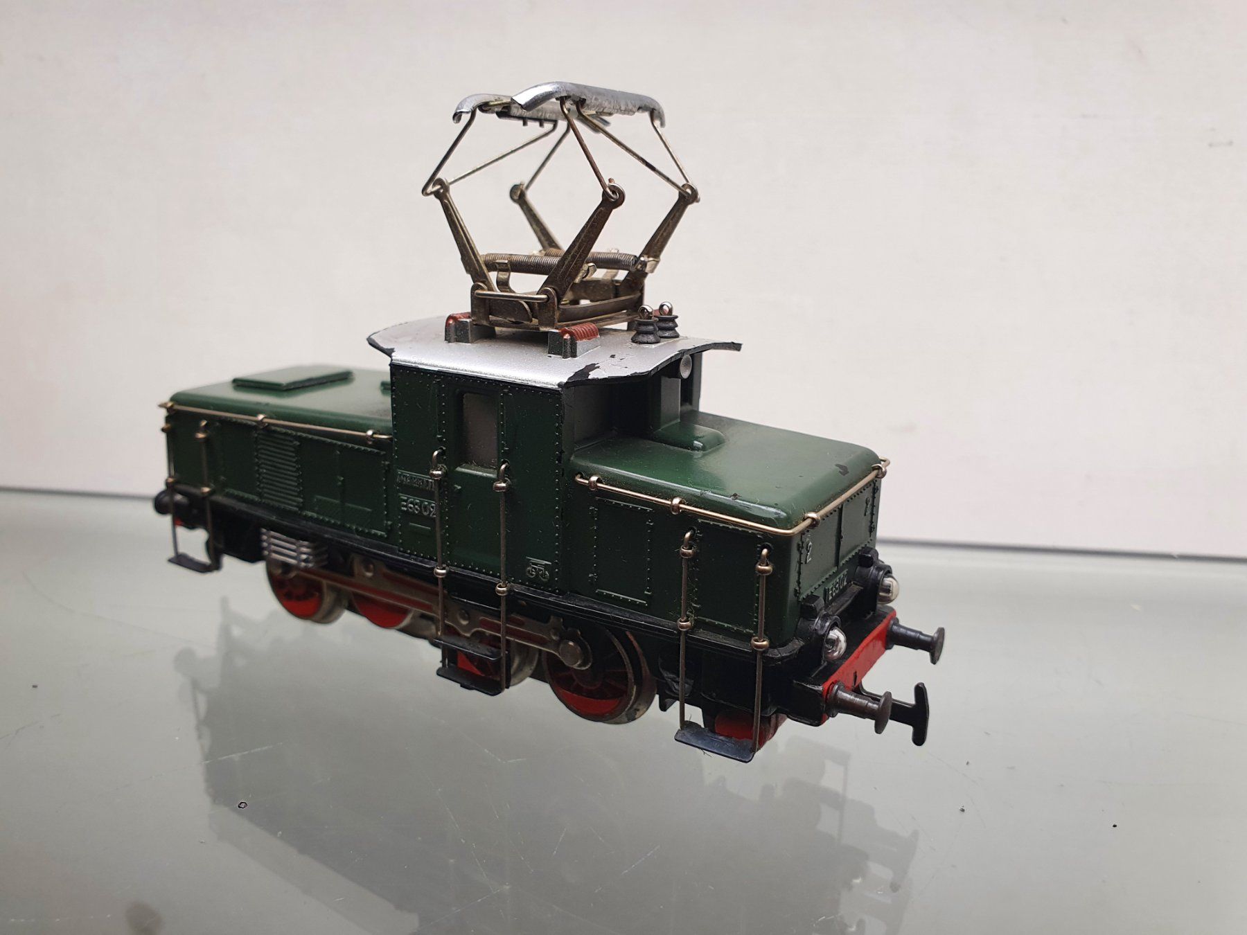 Märklin Modellini di ferrovie: MÄRKLIN: DB RANGIERLOK BR E63 GRÜN – Usato da Biglen venduto da taunus82 2