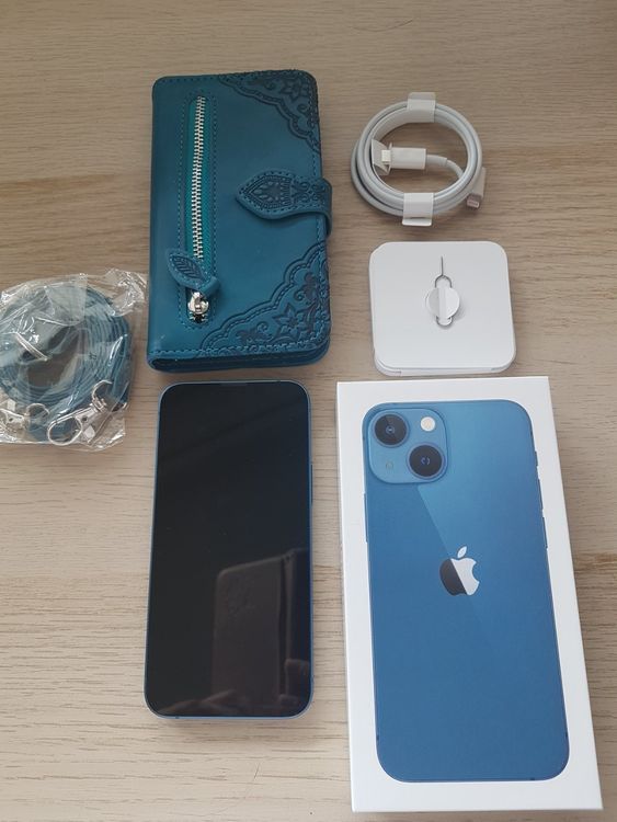 Iphone 13 mini 128GB Blue comme neuf garantie mai 2025 Kaufen auf