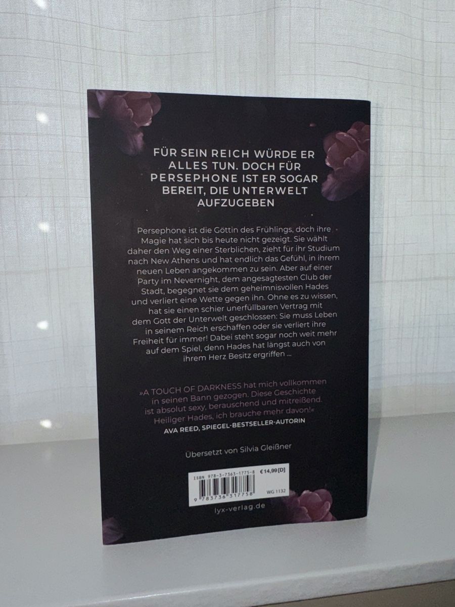 Libri: A Touch of darkness - Scarlett St. Clair – Usato da Giffers venduto da sahla 2