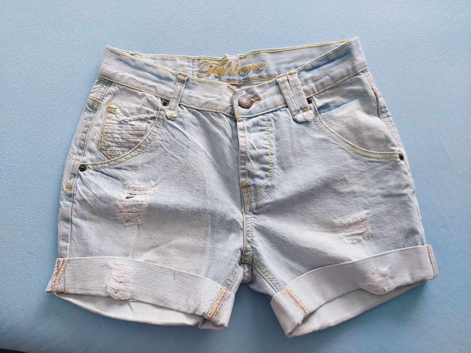 Pantaloni: jeans XS pantaloncini – Usato da tenero venduto da Mam74