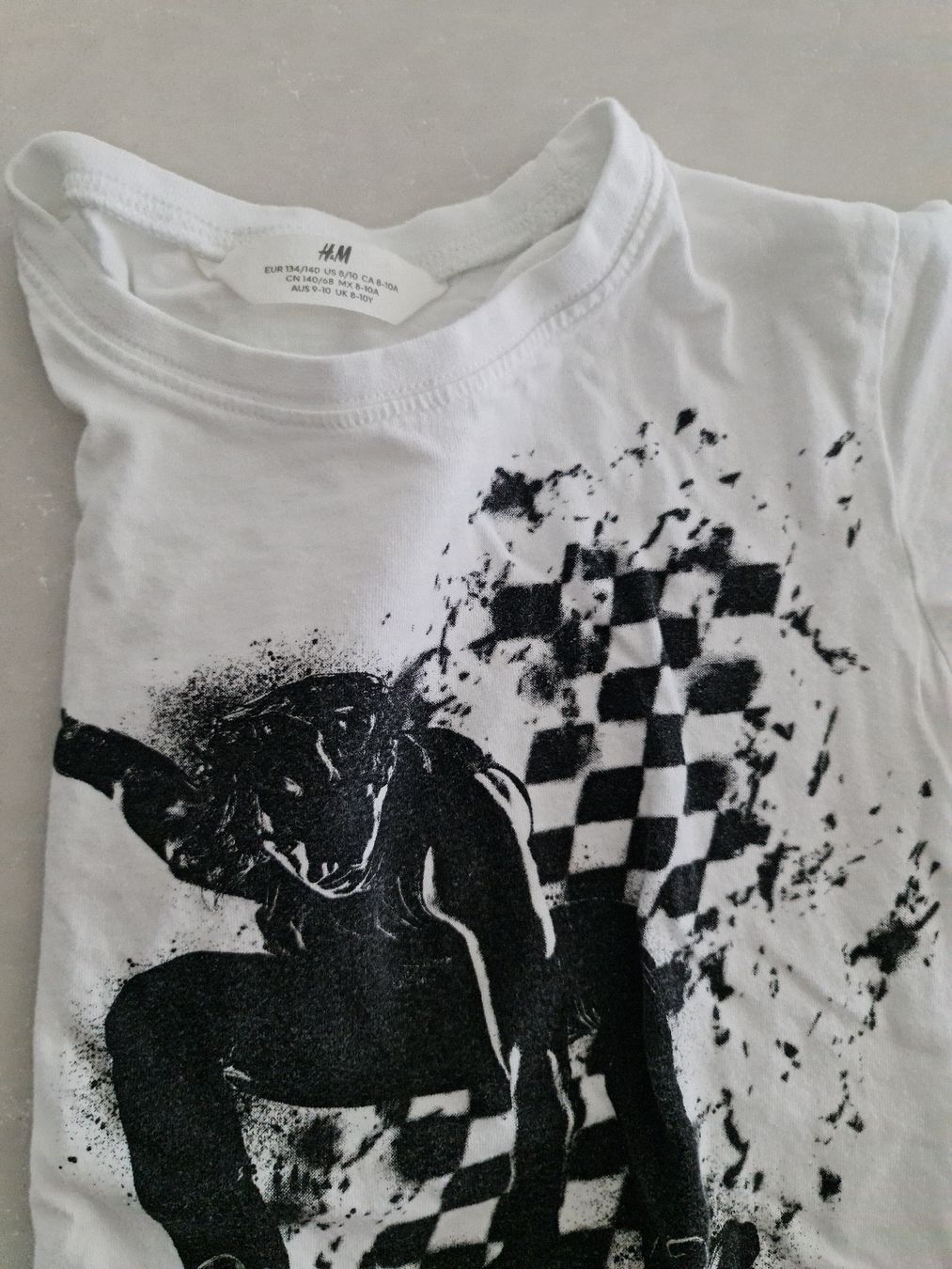 Kleiderpakete & -sets: 3 coole T-Shirts Gr 134/ 140 – Gebraucht aus Bülach von Rommar 1
