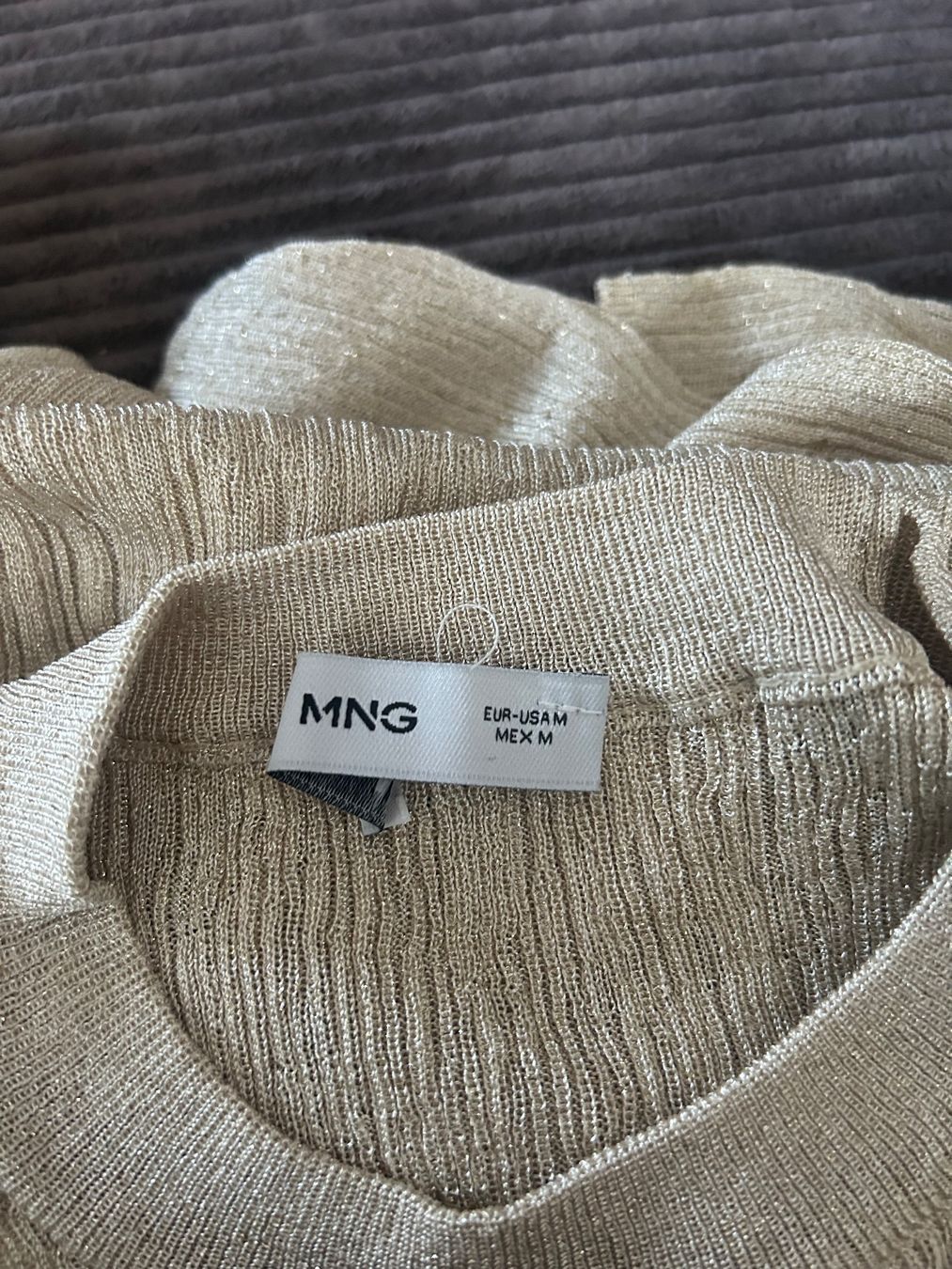 Mango Pullover & Sweatshirts: Mango pull doré – Neu (gemäss Beschreibung) aus Val-d'Illiez von Dombou 3
