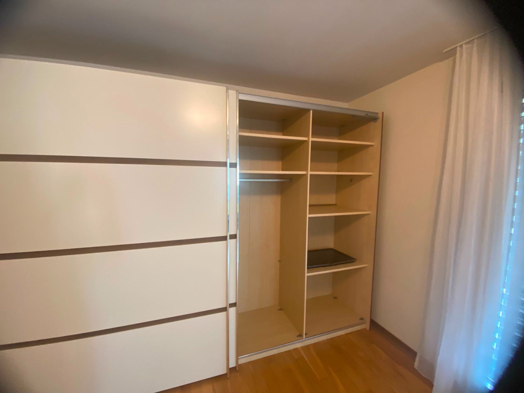 Armadi: Grosser Kleiderschrank – Usato da Ebersecken venduto da ron_yps7 1