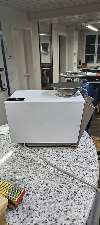 Accessori da laboratorio: Mettler P1200 Präzisionswaage – Usato da Rüedisbach venduto da Onlinemarkt 4