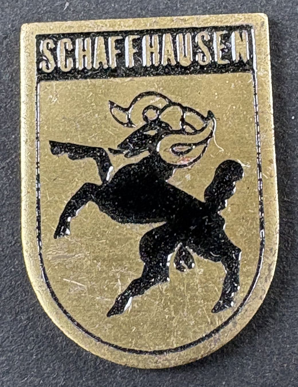 Placchette & Badge: VINTAGE PLAKETTE SCHAFFHUSEN – Usato da Ostermundigen venduto da wini63