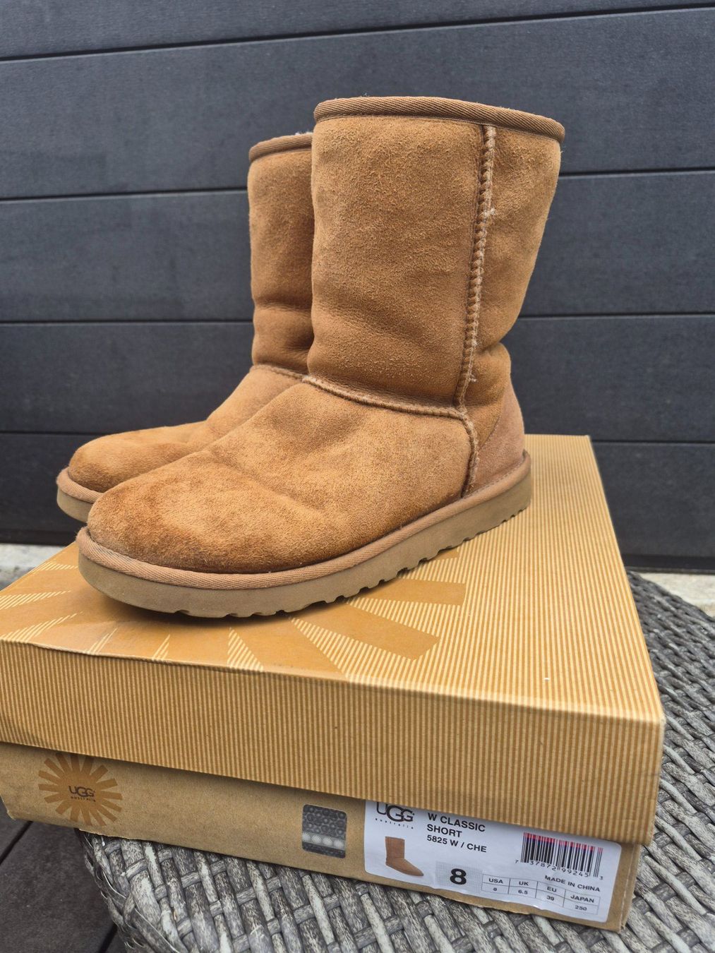 Ugg Damenschuhe: Bottines UGG Australian Classic Short Chestnut 39 – Gebraucht aus le landeron von canette 2