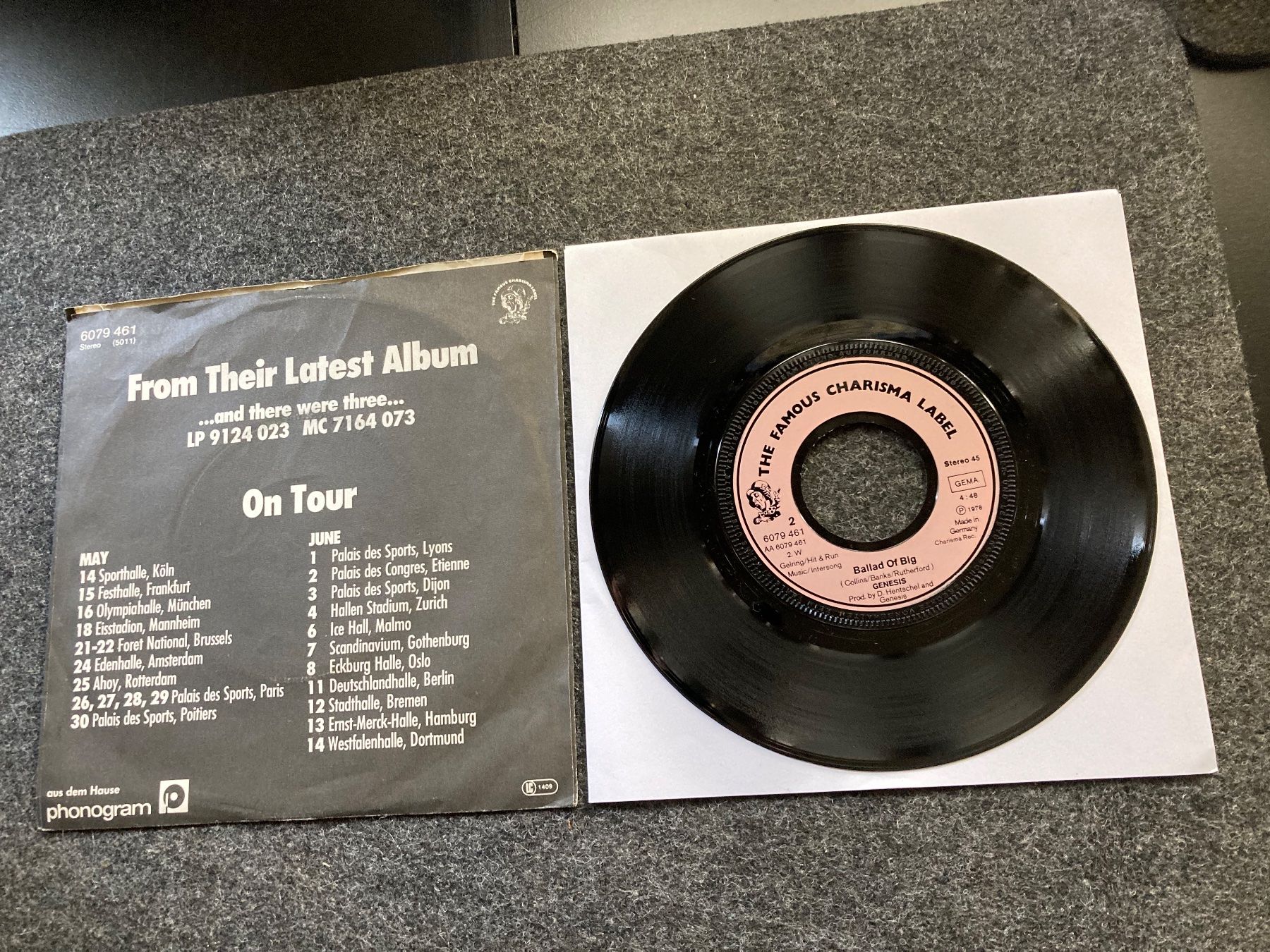 Vinyles: Genesis - Follow You Follow Me (7") – D'occasion à Fribourg par Karushi 1