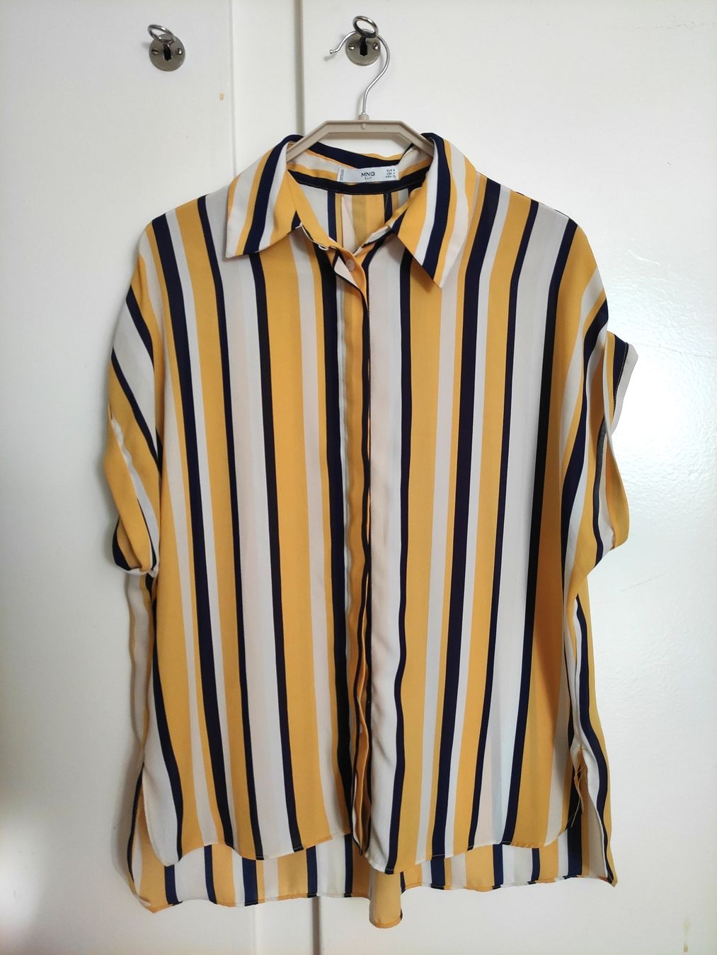 Mango Camicette: Mango Suit Bluse Größe S – Usato da Bern venduto da nik_2kbk