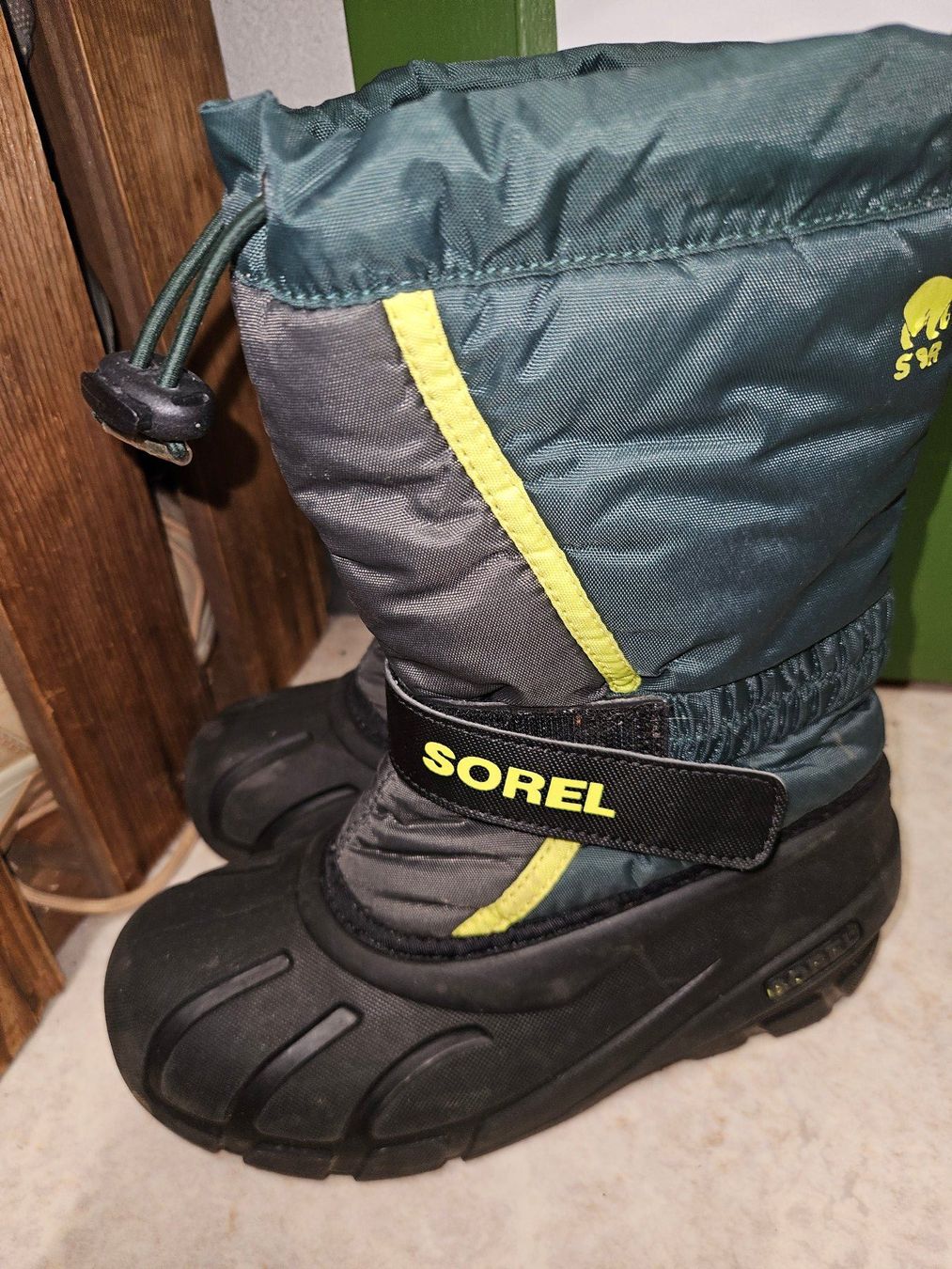 Sorel Schuhe für Jungen: Winterstiefel Sorel 33 – Gebraucht aus Hünenberg von lexli06 1