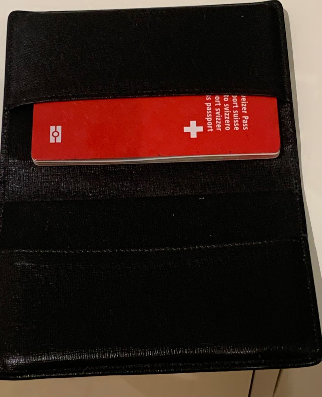 Navyboot Valigie & Borse: NAVYBOOT neuf : Étui en cuir pour passeport – Nuovo e nell'imballaggio originale da Lausanne venduto da mik_l5py 6