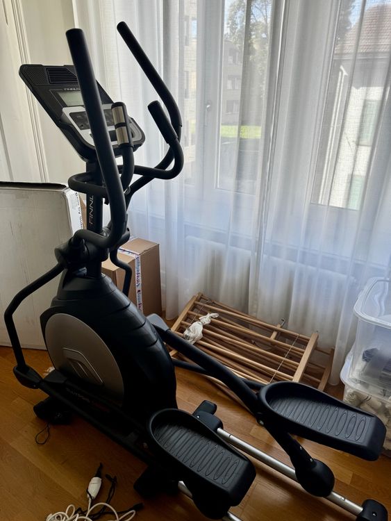 Finnlo Ellypsis E3000 Crosstrainer (D'occasion) à Zürich pour CHF