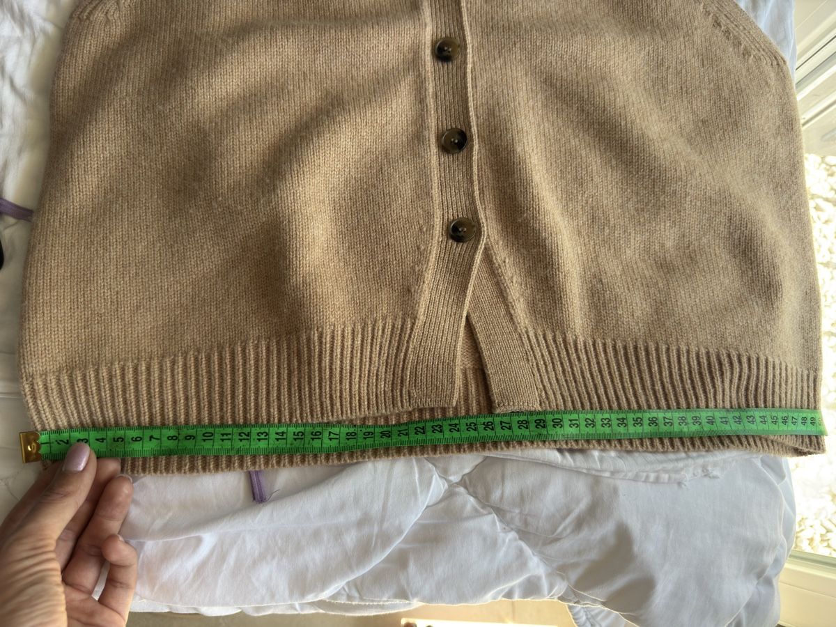 Cos Gilet & Giacche: COS Cashmere-Weste, 70% Wool/ 30% Cashmere - Chic – Nuovo (secondo la descrizione) da Rümlang venduto da vla_9g7d 8