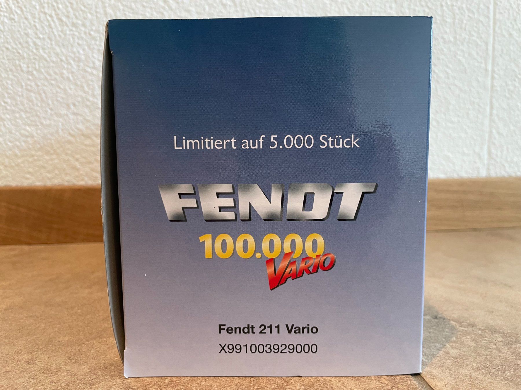 Fendt Trattori: Fendt 211 Vario – Nuovo e nell'imballaggio originale da Kreuzlingen venduto da Stefan1150 4