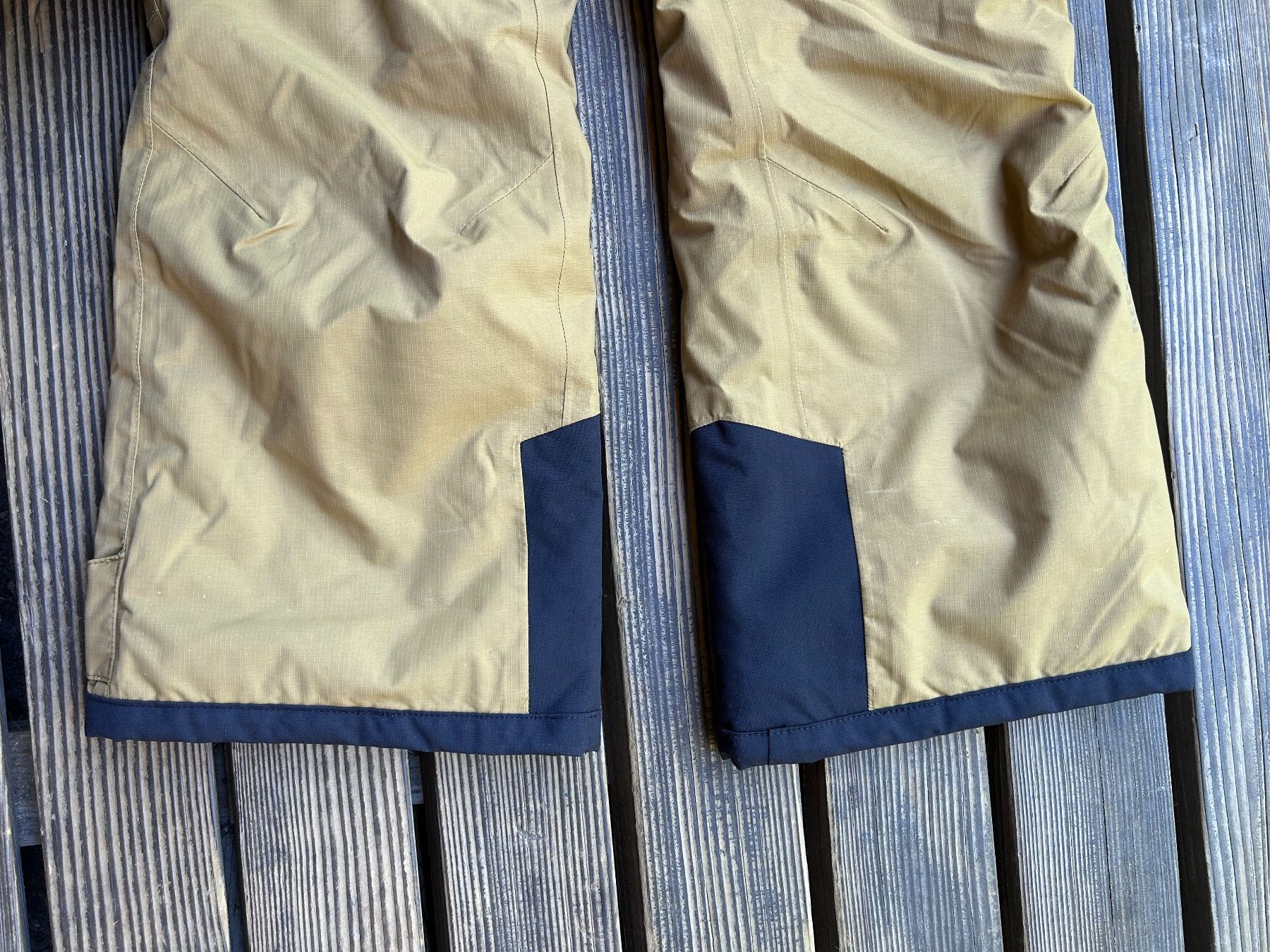 Helly Hansen Pantaloni: Helly Hansen Skihosen Grösse 140 – Usato da Zürich venduto da nicoleichholzer 2