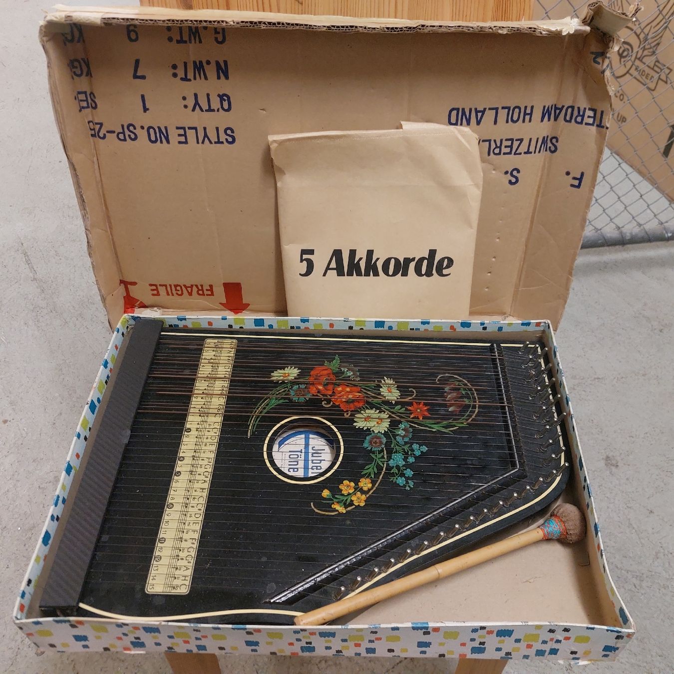 Strumenti musicali: Antiker Schweizer Jubel-Ton Zither – Usato da Basel venduto da al4051 1