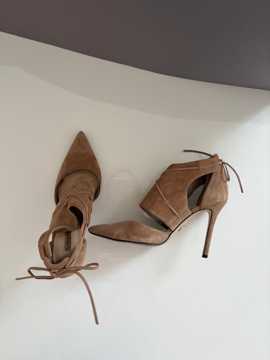 Guess Scarpe da donna: GUESS Sandalen Nude Gr. 40  – Nuovo (secondo la descrizione) da Zürich venduto da koc_6l5j