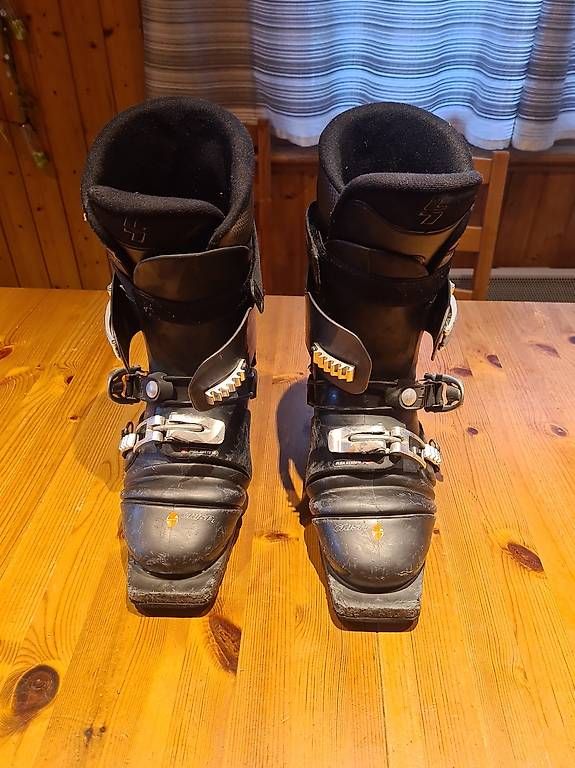Herrenschuhe: Chaussures de télémark, pointure 44 – Gebraucht aus Châtel-St-Denis von max_fri