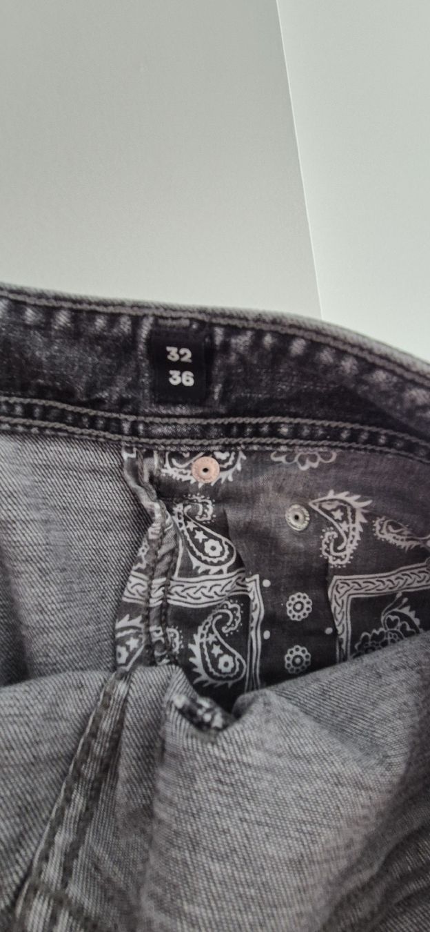 Jack & Jones Jeans: Jeans Jack&Jones Gris W32/L36 – Usato da Estavayer-le-lac venduto da Bruno1175 2