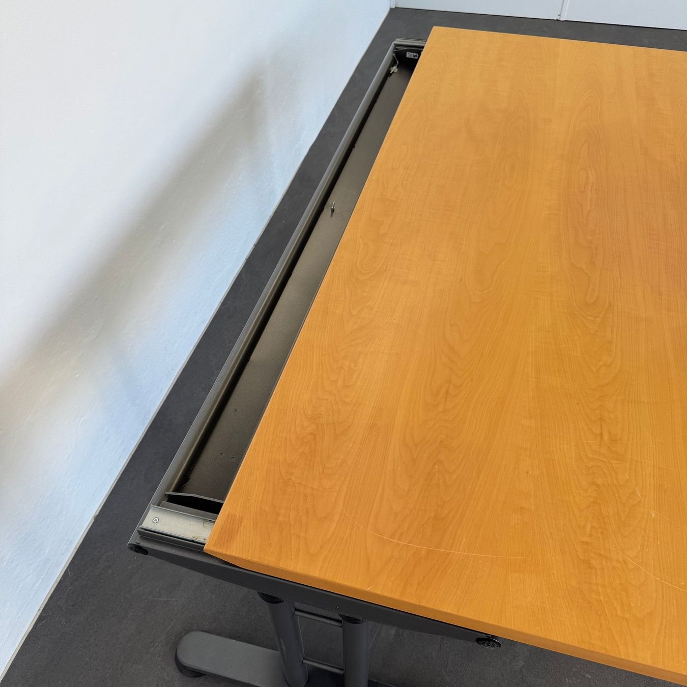 Scrivanie: Ergodata System Desk Schreibtisch Cosinus – Usato da Schönenwerd venduto da mcofficeshop 5