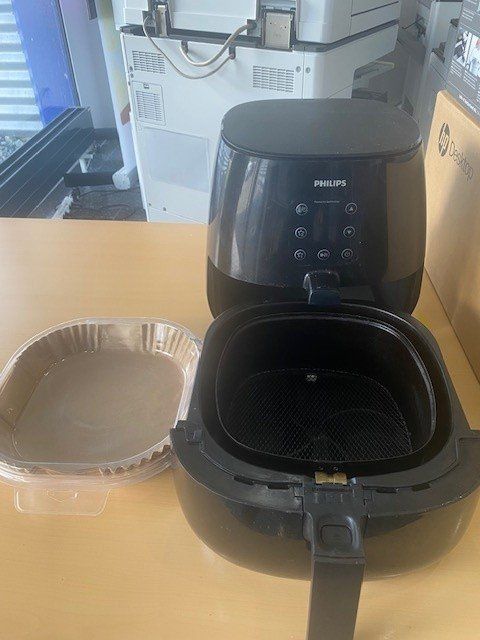 Elettrodomestici da cucina: Philips Airfryer Heissluftfritteuse-Rapid Air Technology.. – Usato da Wängi venduto da Bmo 3