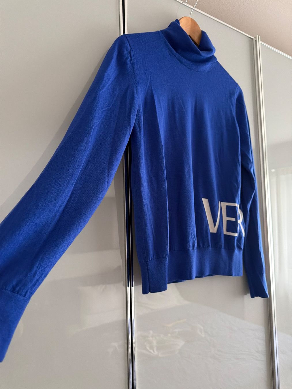 Versace Maglioni & Felpe: Versace Turtleneck Pullover – Usato da Dübendorf venduto da MariaS. 1