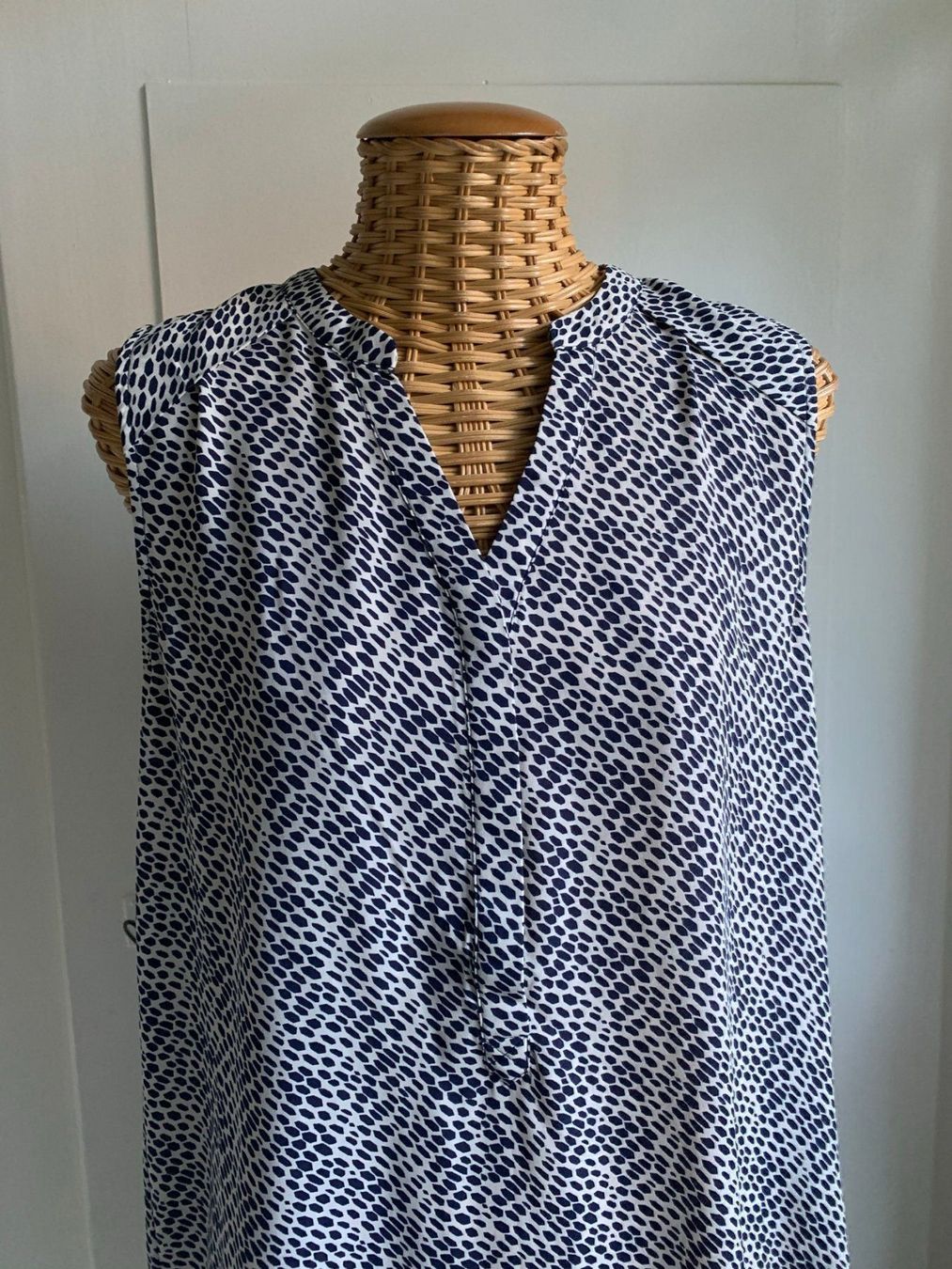 H&M Chemisiers: Blusen-Longtop blau-weiss gemustert - 38 – D'occasion à Zürich par Diazaio 1