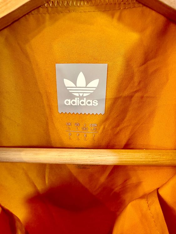 Adidas hotsell jaune moutarde