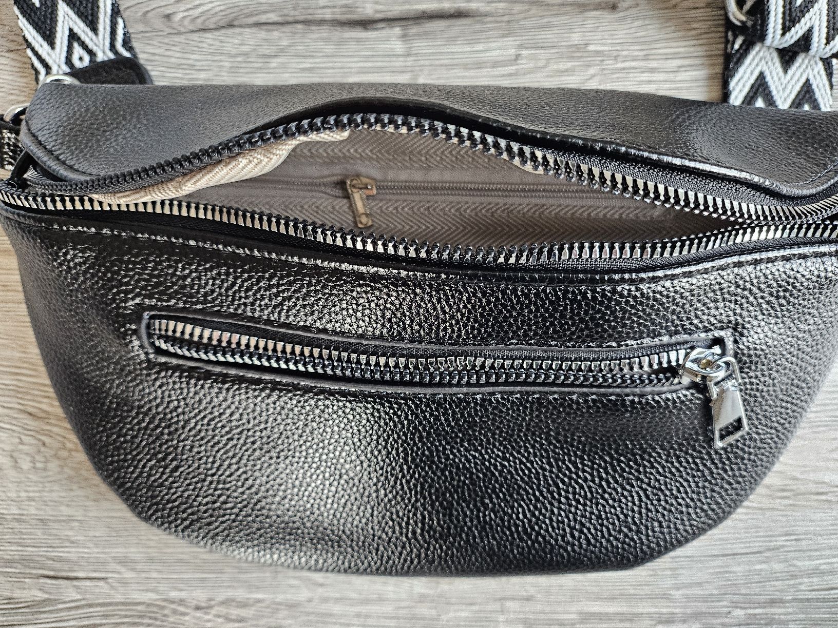 Borse da donna: Trendige, schwarze Handtasche, neu! – Nuovo e nell'imballaggio originale da Hunzenschwil venduto da nudget 2