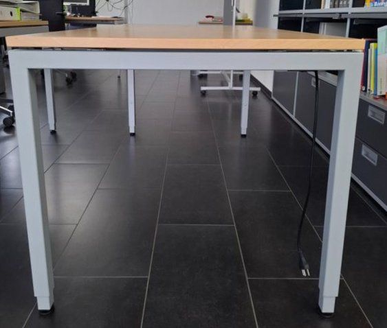 Lista Scrivanie: Lista Office LO Motion Schreibtisch - 160 cm x 80 cm – Usato da Pfäffikon SZ venduto da smartswiss17 1