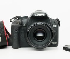 Canon 500D DSLR-Kamera und 50-mm-Porträtobjektiv