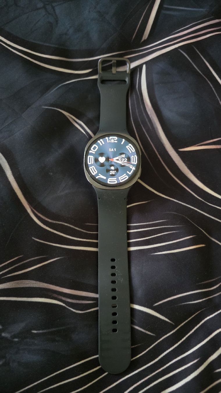 Samsung Smartwatch: Samsung Galaxy Watch 8 BT 44mm – Neu und originalverpackt aus Dallenwil von BennoW01 2