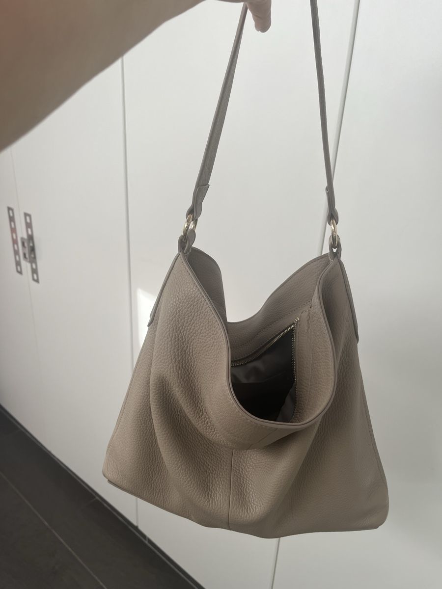 Taschen für Damen: Sac Varese en cuir – Gebraucht aus Fully von Sassa68 1