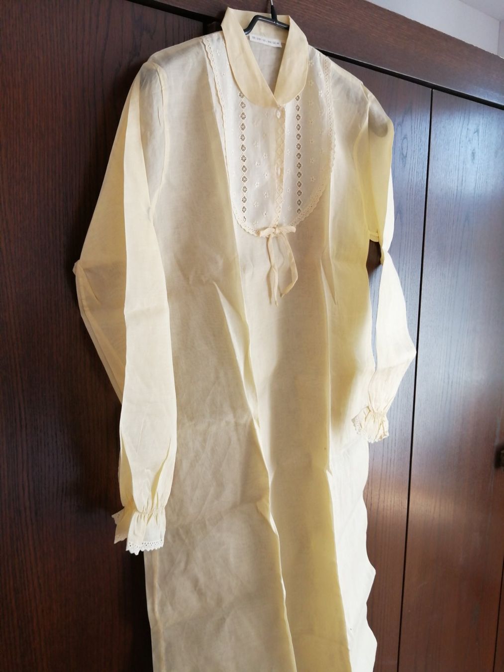 Negligees & Pyjamas: Nachthemd – Gebraucht aus Wetzikon von dan_6lrd 2