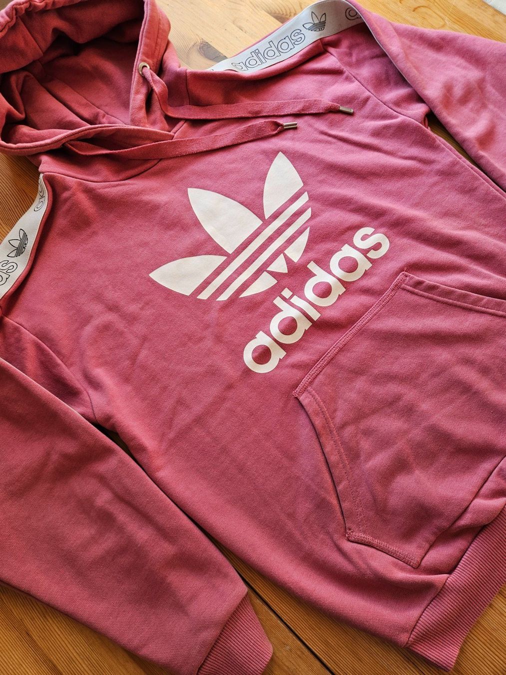 Adidas Maglioni & Felpe: Hoodie adidas Grösse XS – Usato da Hägglingen venduto da United-Village-Trade 2