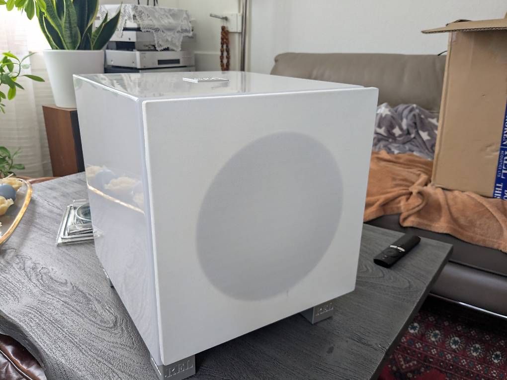 Lautsprecher: REL T/7i weiss – Gebraucht aus Zürich von Gzus