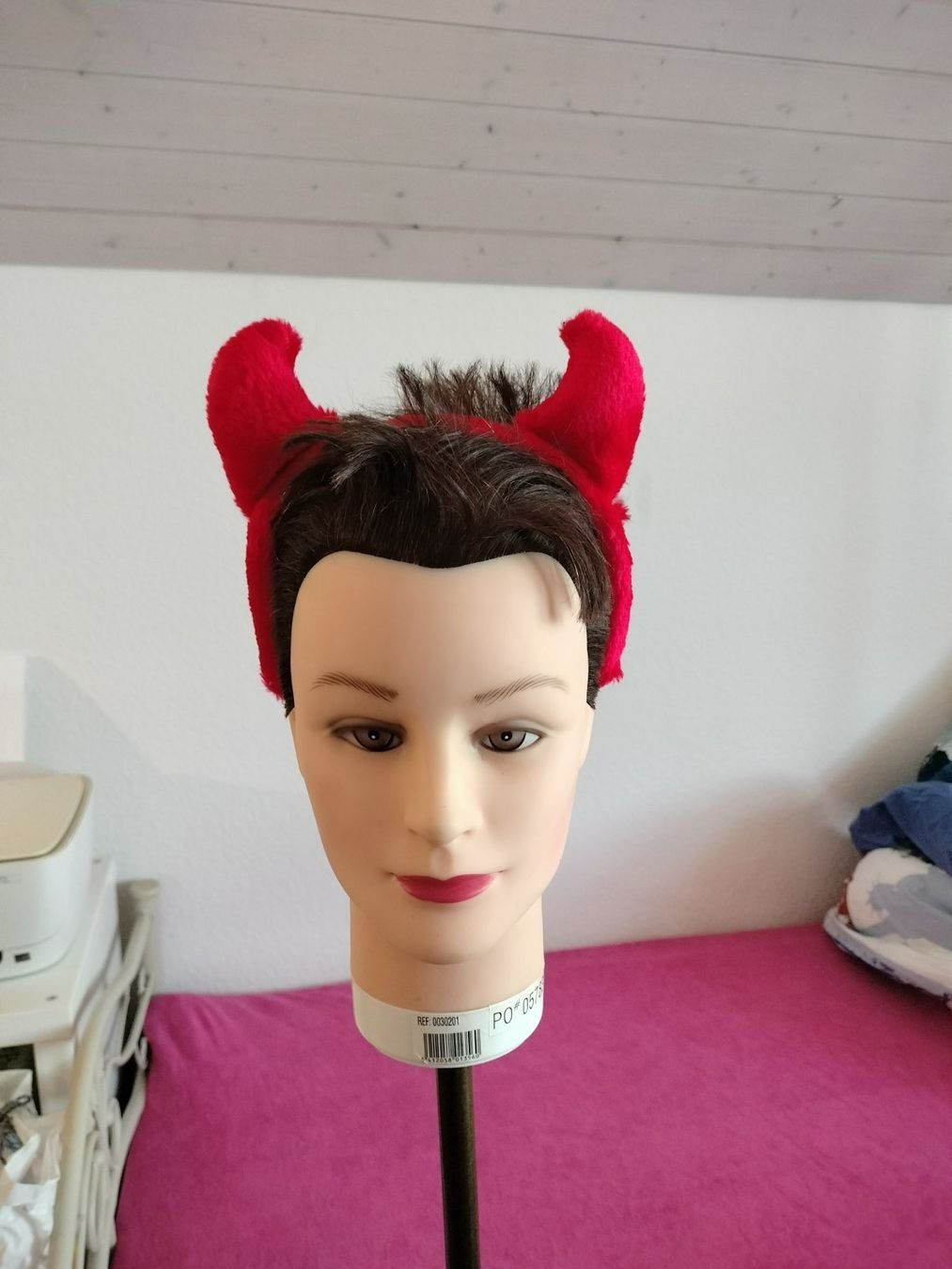 Costumi: Teufel Kostüm Set rot Plüsch – Usato da Gümligen venduto da Fantapanda 1