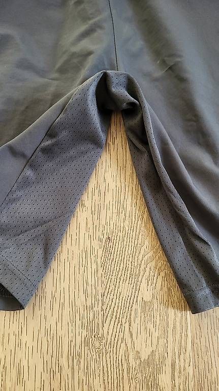 Adidas Hosen: Short gris Adidas S comme neuf – Gebraucht aus Trélex von emm_rz7g 3