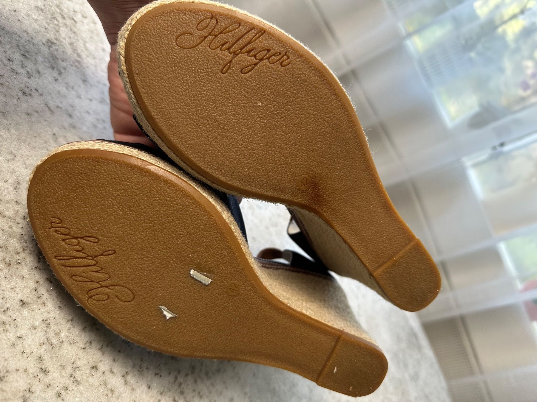 Tommy Hilfiger Damenschuhe: Tommy Hilfiger Pumps – Gebraucht aus Rotkreuz von ang_s7kc 2
