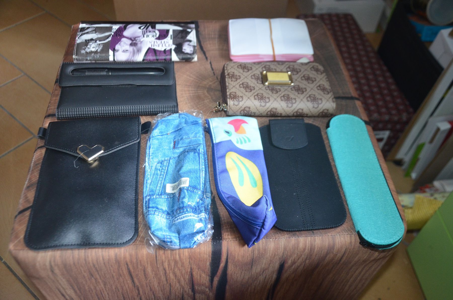 Astucci : ETUI PAKET DIVERSE STUCK – Usato da Chiasso venduto da Dolly015