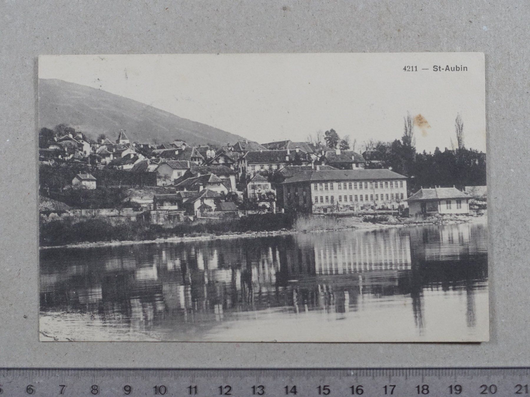 Cartoline postali: St-Aubin – Usato da Lenzburg venduto da fh1