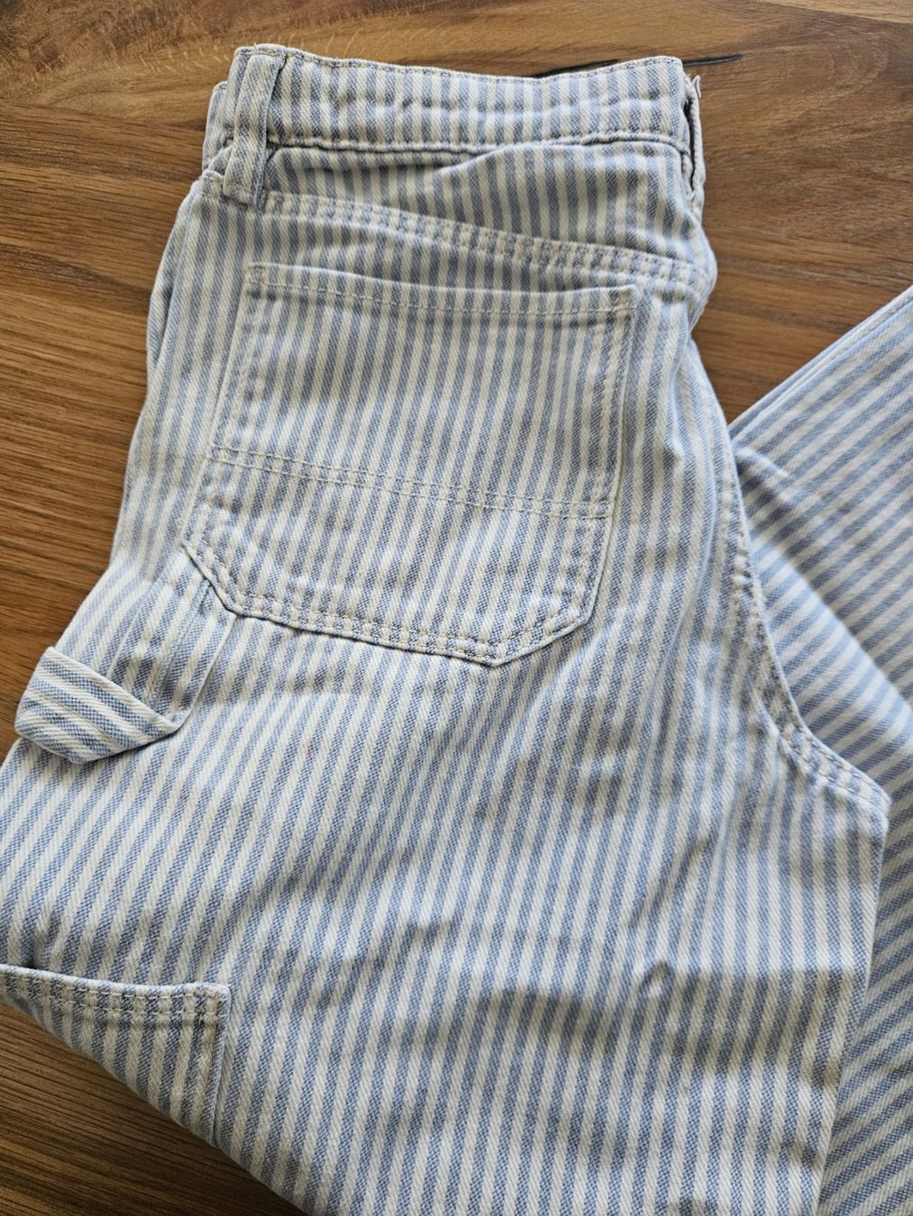 H&M Pantaloni: H&M Jeans neuwertig gestreift Gr. 152 – Nuovo (secondo la descrizione) da Engelburg venduto da ynnoc19 3