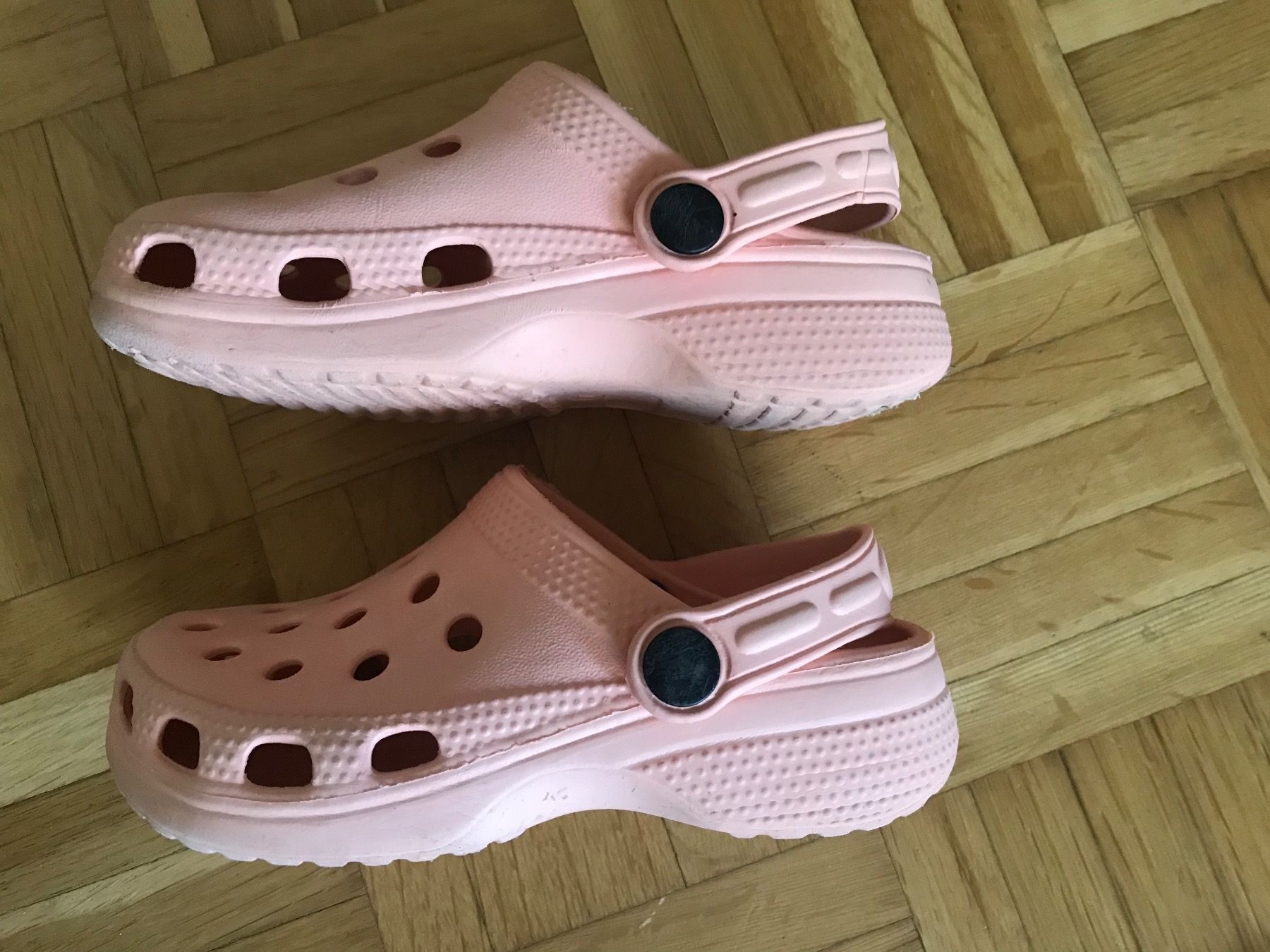 Scarpe per ragazze: Badeschuhe Grösse 26 – Usato da Emmenbrücke venduto da Hathor123 2