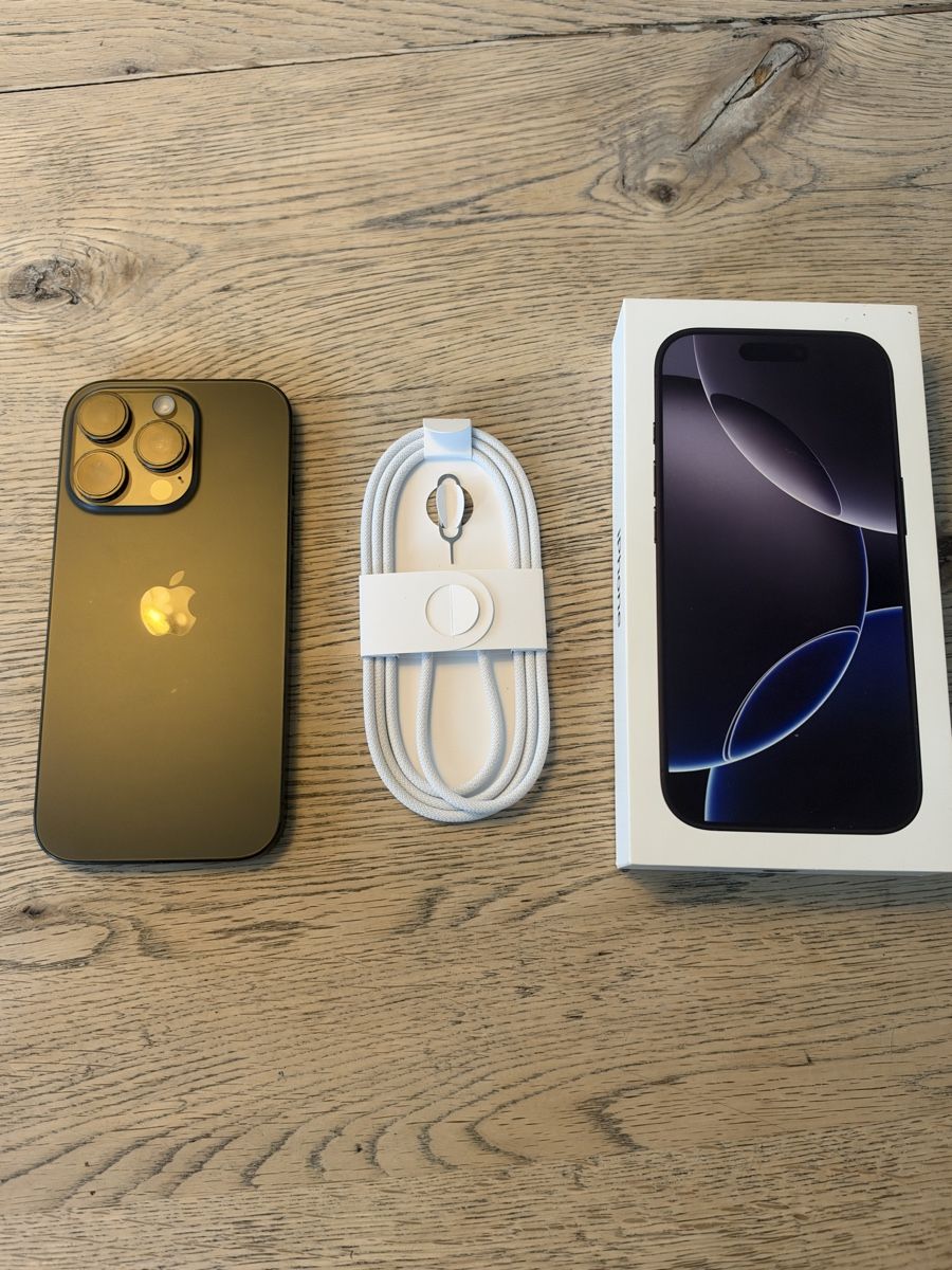 Apple Portables: iPhone 16 Pro, 128GB, Black Titanium – D'occasion à Uster par michelle_76 1