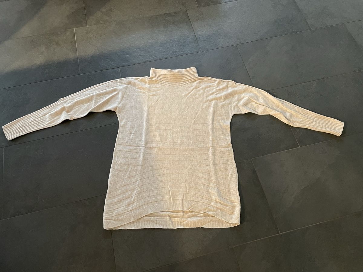 Pullover & Sweatshirts: Strickpulli mit kurzem Rollkragen – Gebraucht aus Balgach von sei_s6d7