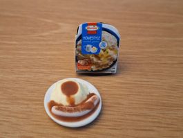 Puppenhaus Bratwurst mit Kartoffelstock