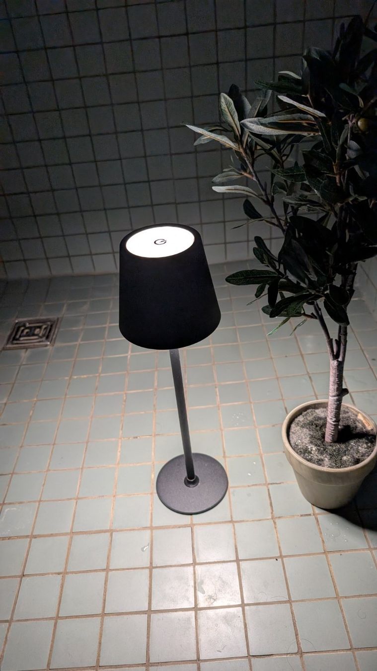 Lampade: Akku Tischlampe – Usato da Schlieren venduto da Jplieberherr 1