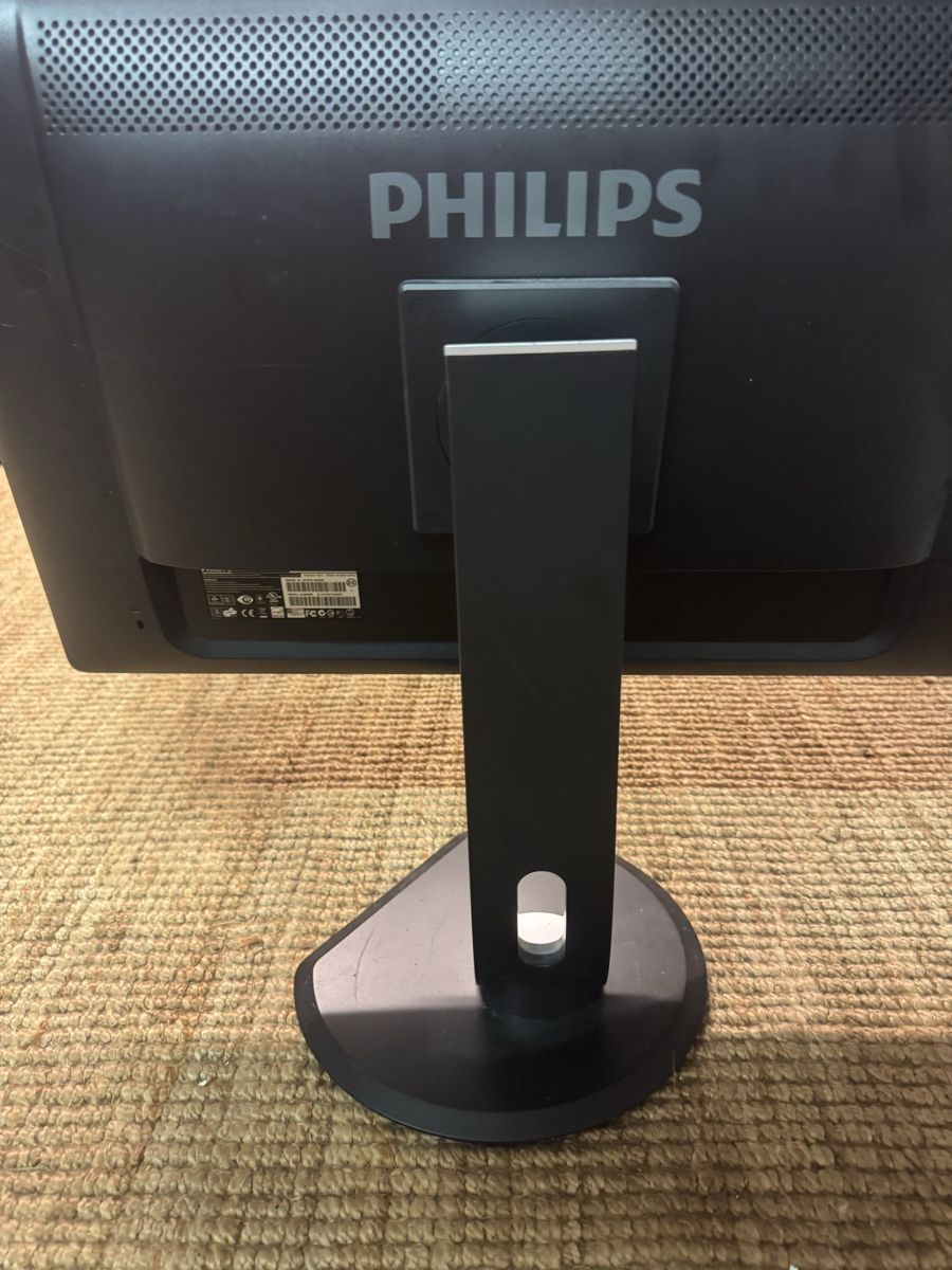 Monitore: Monitor Philips 220V8 guter Zustand – Gebraucht aus Wettingen von lau_yq8l 1