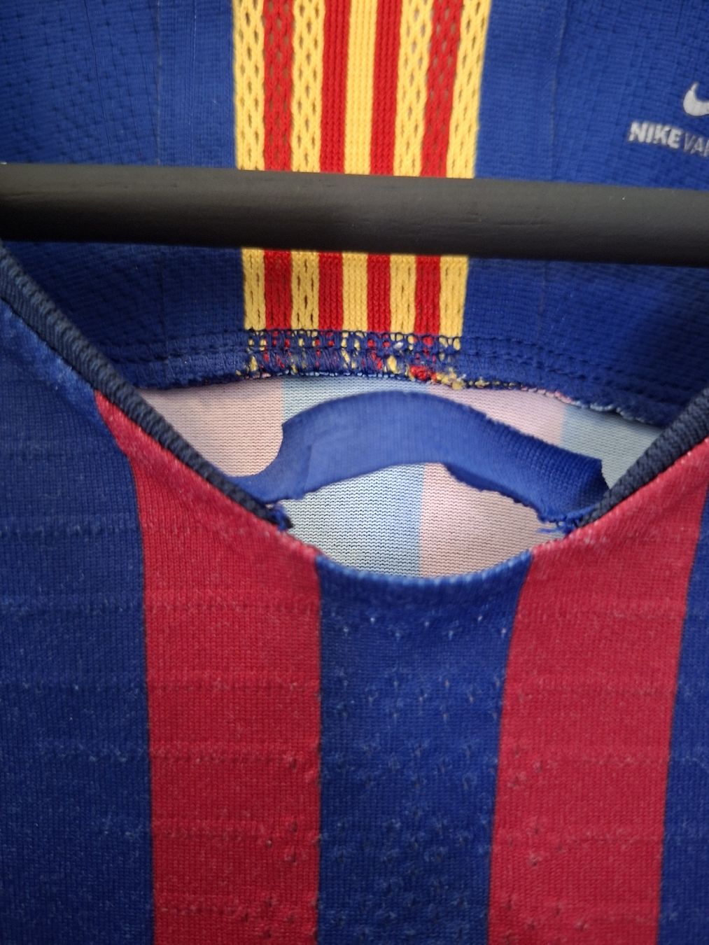 FC Barcelona Canottiere & Pantaloni: MESSI #10 Original Player Version Barcelona 2018 Home Trikot – Usato da St-Léonard venduto da SwissDealsJersey 8
