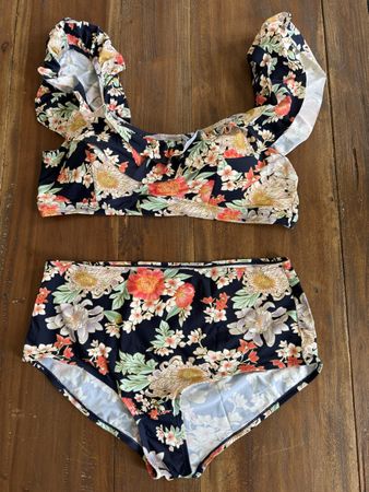 Blumen Bikini Set mit Rüschen, Gr. 3XL, Top Zustand!