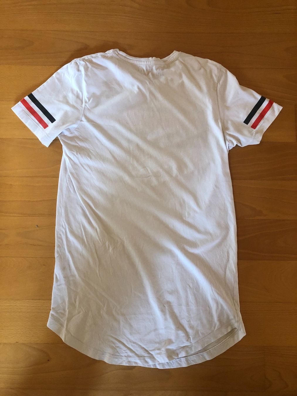 T-shirt: Shirt, T-Shirt Gr. M "JACK & JONES" – Usato da Jona venduto da ASMARADO 1